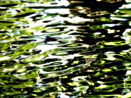 Green-Ripples_Water_glow